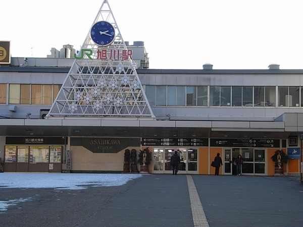 旭川駅前